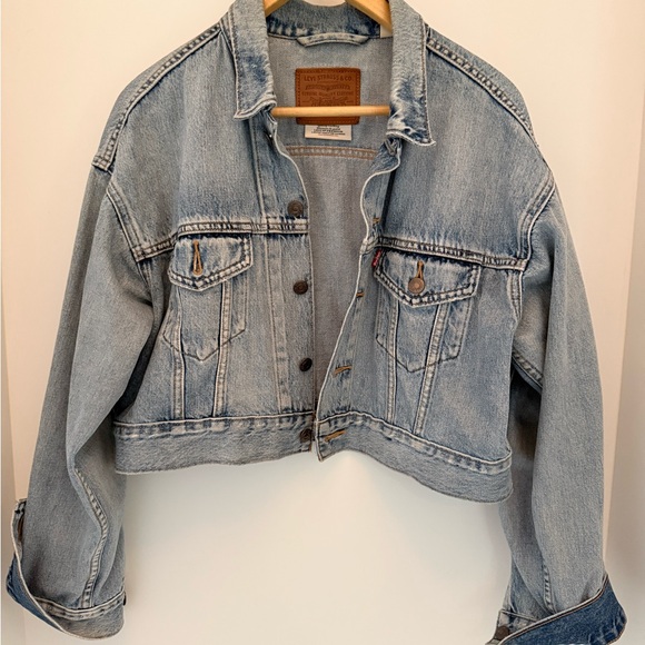 Levi's Women's light blue cropped jean jacket - Picture 1 of 3